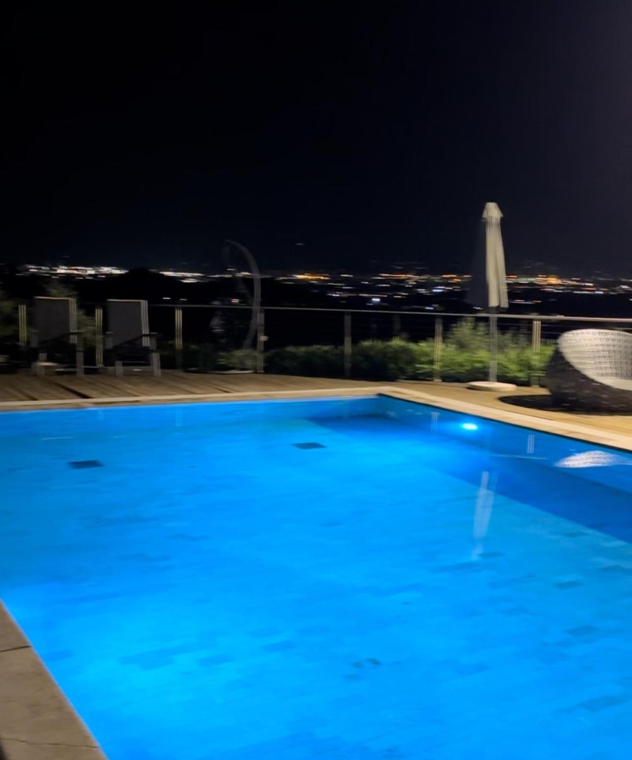 Agriturismo Sottotono カルミニャーノ エクステリア 写真